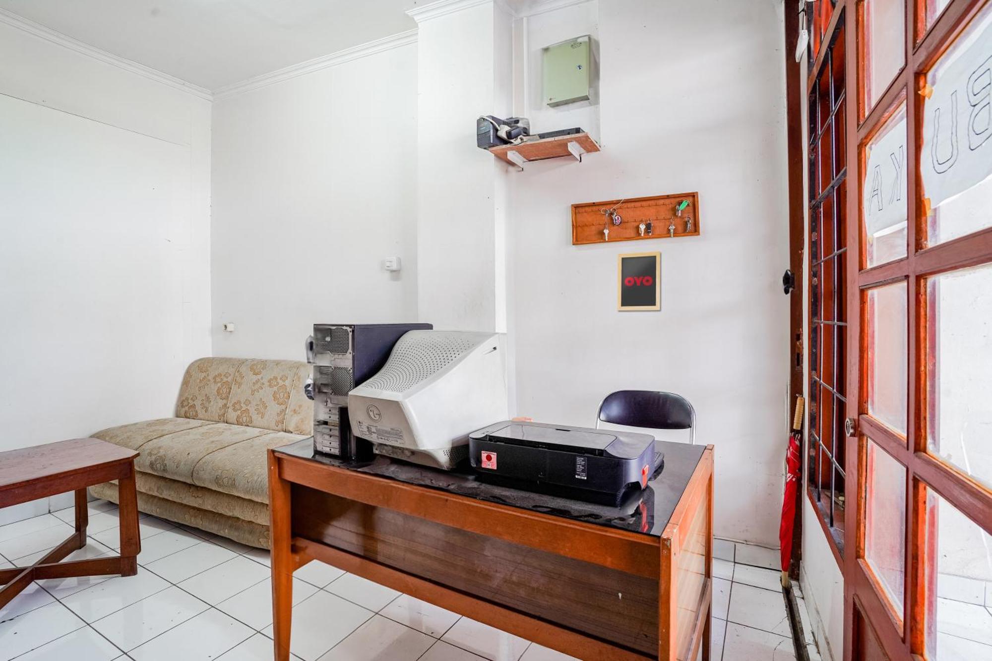 Oyo 94100 Gateway Pasteur Apartment By Ilyasa Bandung Exterior photo